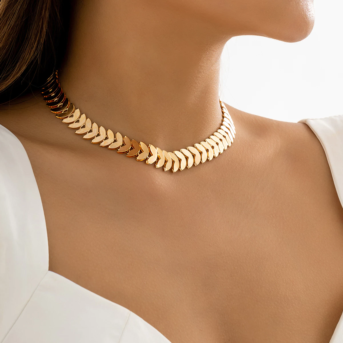 Elegant Simple Scale Chain Short Choker Necklace for Women Trendy Gold Color Neck Accessory